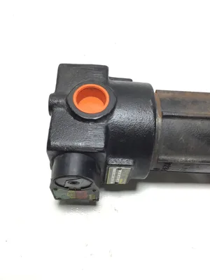 USED PARKER 25P2-10B-M-50NN-1-81