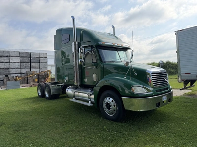 Used 2006 FREIGHTLINER COLUMBIA TANDEM AXLE SEMI TRUCK Conventional trucks Michigan US | Miedema Asset Management Group #1287701