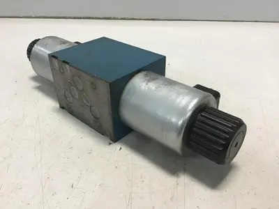 USED BOSCH 0 810 001 700