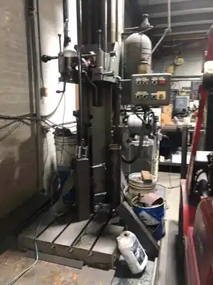 USED 1900 BARNES DRILL