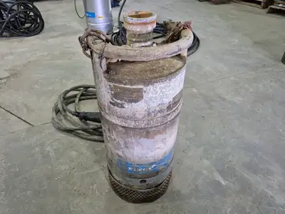 15 hp - 3 in. Submersible Pump 15-292