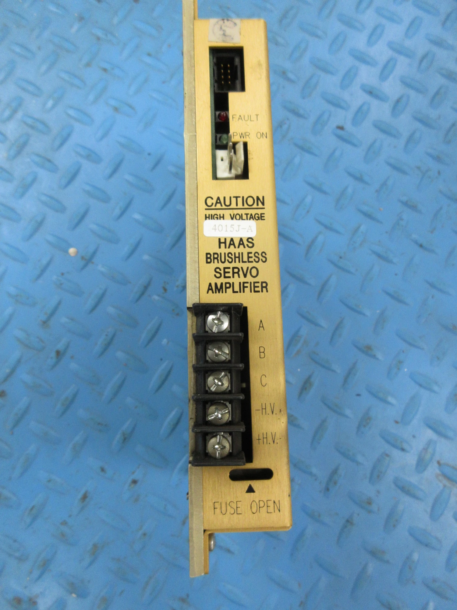 USED 1998 USED HAAS PARTS AND TOOLING BRUSHLESS SERVO AMPLIFIER #4015J-A