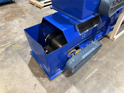 18' L x 24" Wide Flatbelt Conveyor