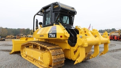 USED 2024 Komatsu D71EX-24