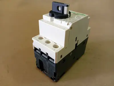 NEW SCHNEIDER ELECTRIC GV2P06