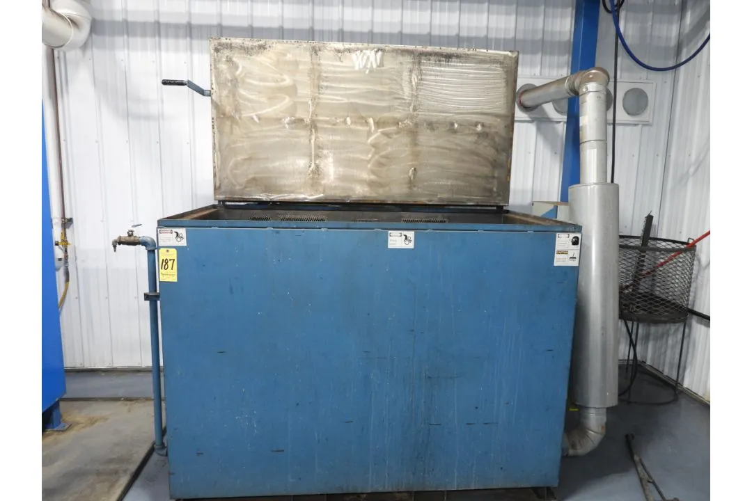 Used _UNKNOWN_ _UNKNOWN_ Cleaning Tanks Michigan US | Thompson Auctioneers #1521042