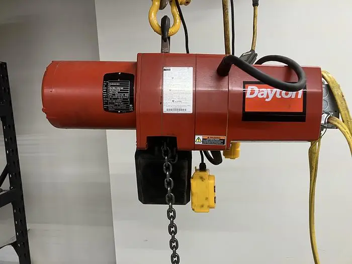 Used DAYTON 1/2 TON HOIST _UNKNOWN_ Hoists (All Types) | Paper Converting Equipment #395886