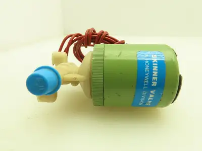 Honeywell Skinner V42DB0LC070 Solenoid Valve 2-Way NC 12VDC 70 PSI 1/8" NPT