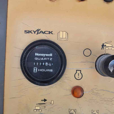 USED 2015 Skyjack SJ46AJ