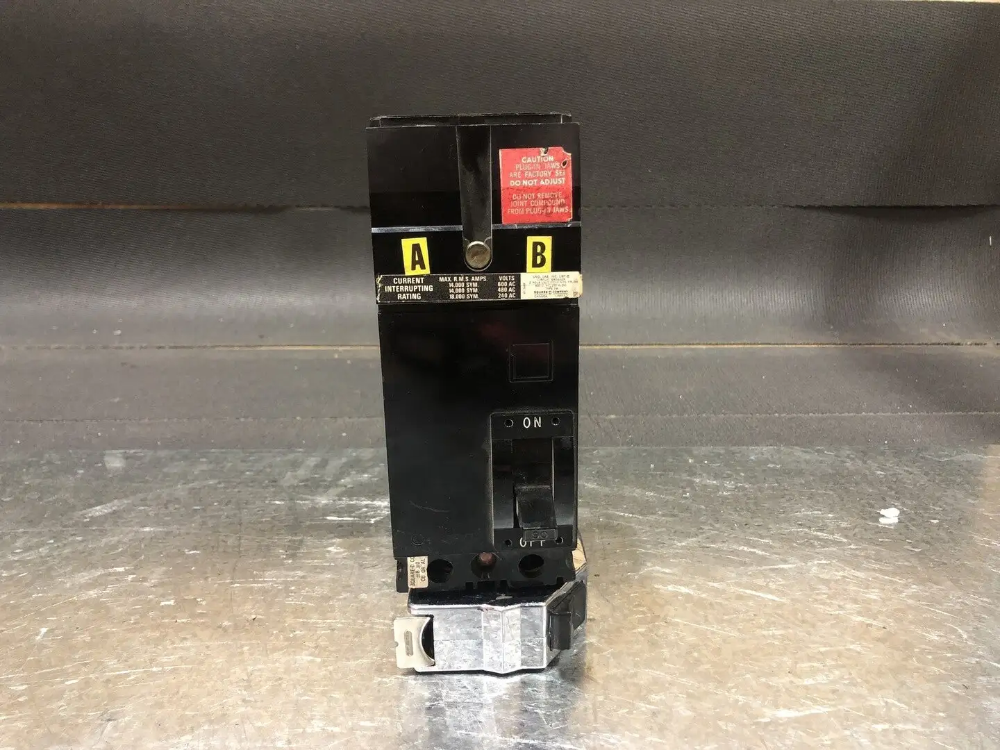 USED SQUARE D FA26090AB