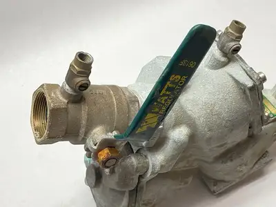 USED WATTS BRONZE REDUCED PRESSURE ZONE BACKFLOW PREVENTER ASSEMBLY