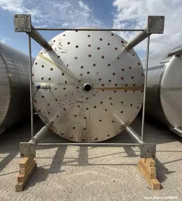 Used Feldmeier 4,700 Gallon Stainless Steel Tank – Vertical Vessel with 6" Botto