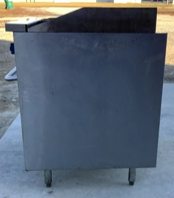 152-0390 Castle F330 24" 2 Burner Char-Broiler with 1 Oven