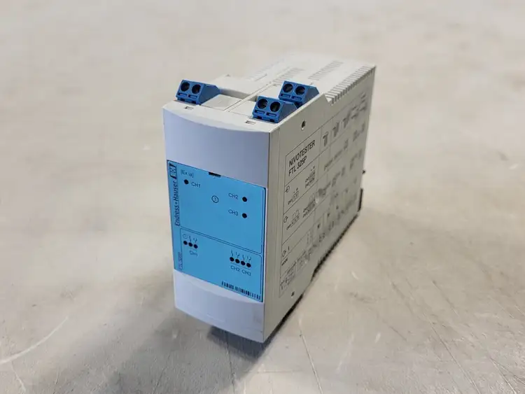 Used ENDRESS+HAUSER FTL325P-O3E3 Switchgears British Columbia CA | Lenmark #241868