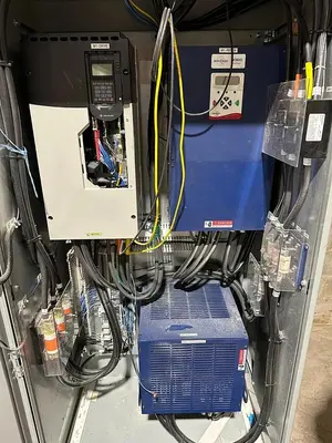 ALLEN BRADLEY 150 HP DRIVE CABINET 20G1AND186JA0NNNNN W/ BONITRON REGENS #S441