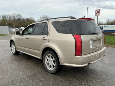 USED 2005 CADILLAC SRX