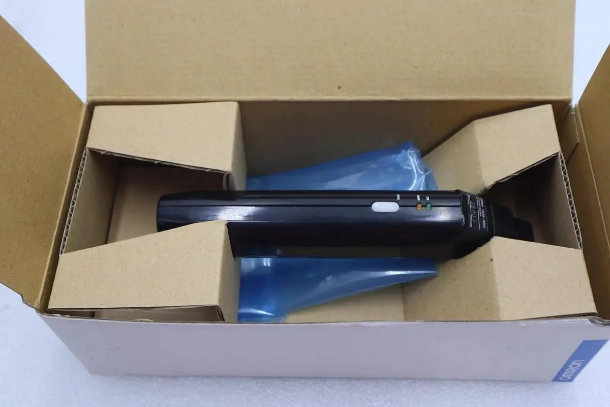 NEW Omron V530-H303/V530H303 Code Reader STOCK K-172A