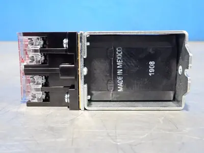 USED ALLEN BRADLEY 700SDCP310Z24