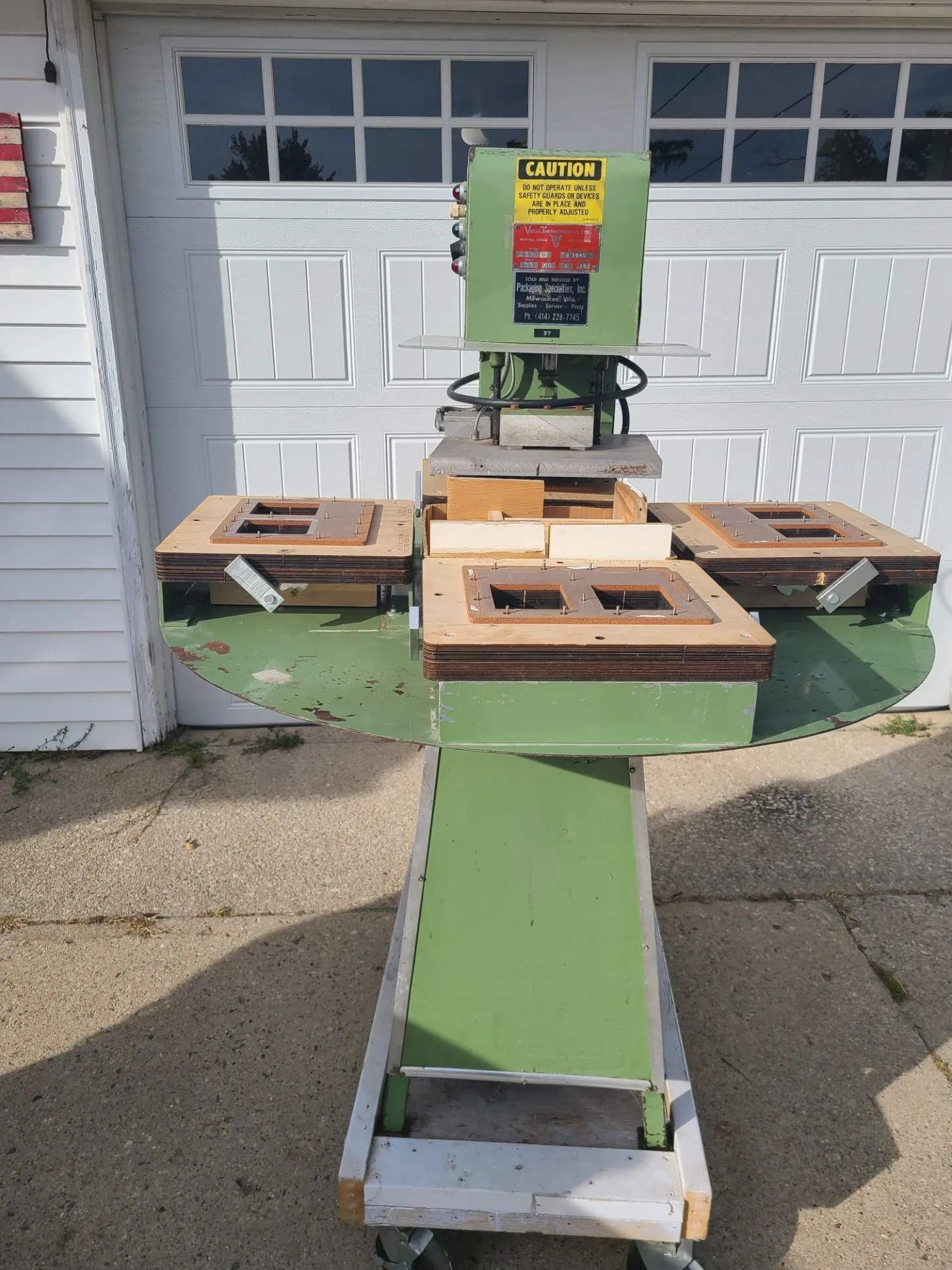 USED VISUAL THERMOFORMING DS-6