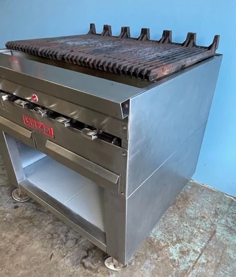 75-0163 Vulcan HGB34 34'' Gas Charbroiler with Cabinet Base