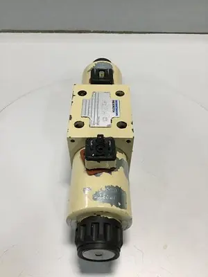 USED MANNESMANN REXROTH 4WE10J32CG24N9K4