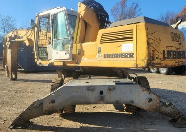 Used 2002 LIEBHERR 924 Material Handlers Illinois US | Alan Ross Machinery #235613