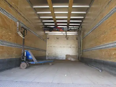 Used 2017 KENWORTH T 370 Box trucks Manitoba CA | Conquest Truck & Auto Sales #1421325