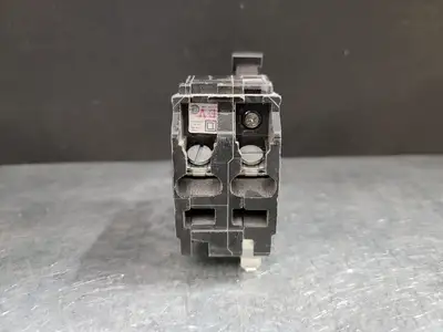 USED SQUARE D QOB215