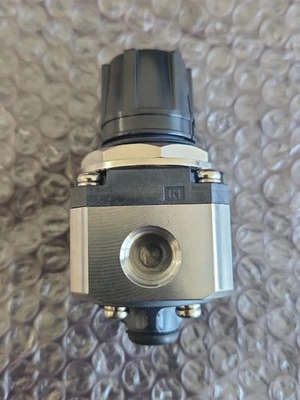 NEW SMC SRH3110-N02