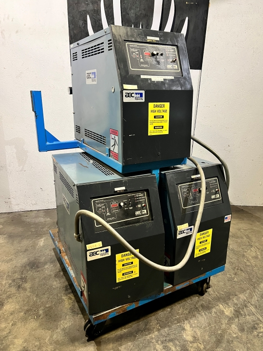 Used AEC TDW-1ME Temperature Controls | Hunter Plastics #788946