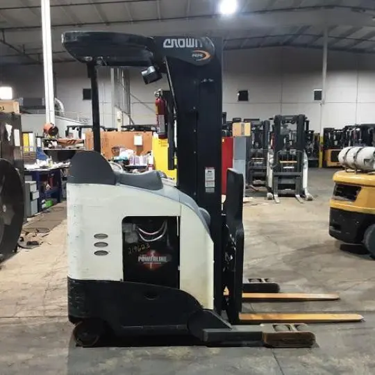 USED 2016 CROWN RR5725-45