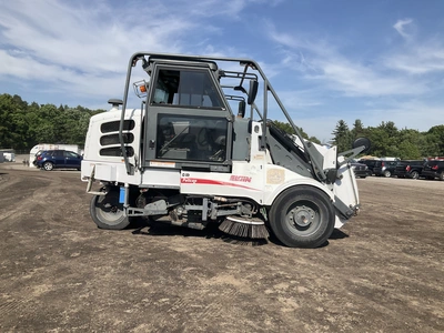 USED 2008 ELGIN PELICAN