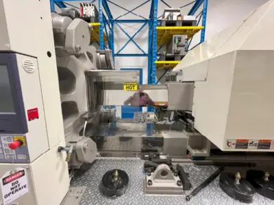 2009 TOSHIBA EC310NIIV30-8Y Injection Molding Horizontal/Vertical | Machinery Network (5)