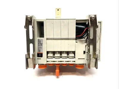 USED SMC PLUG-IN MANIFOLD BASE 4-STATION