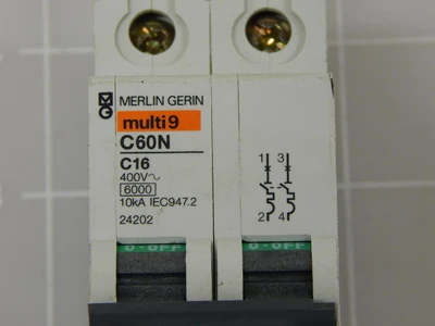 Used MERLIN GERIN _UNKNOWN_ Circuit Breakers Texas US | OCO Industrial #1676935