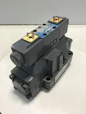 USED VICKERS DG4V-3-6C-M-U-HL7-60-B13
