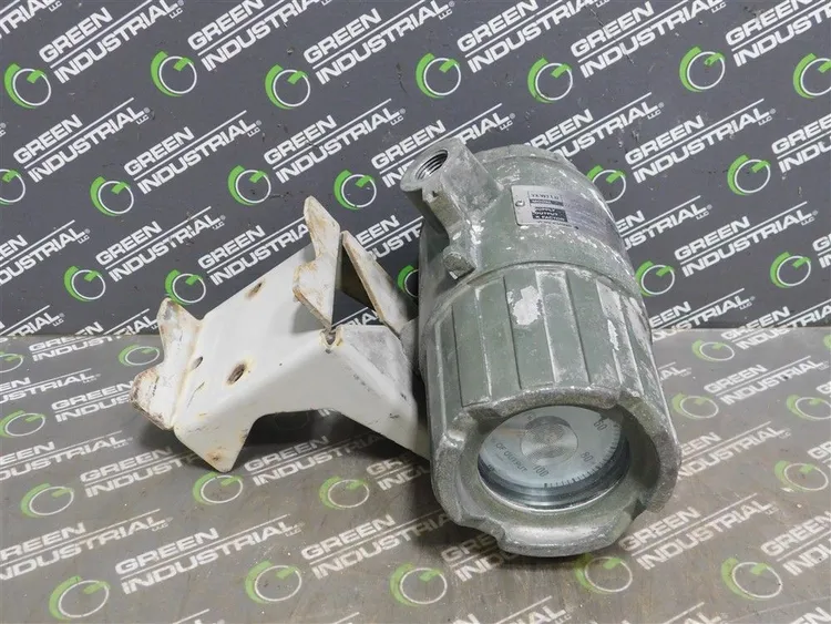 Used JOHNSON CONTROLS YFA11 Flowmeters Wisconsin US | Green Industrial #682951