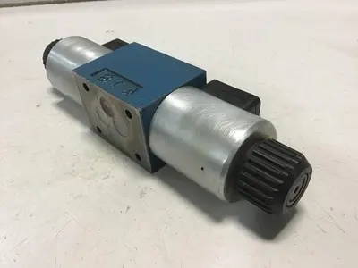 USED BOSCH 0 810 092 105