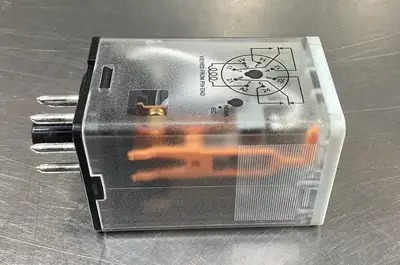 Used Eaton D3RF2T1 Relays & Switches | Palmetto Automation #1150905
