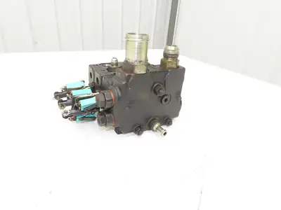 Husco 5000CC-C23 G Hydraulic 3-Spool Forklift Mast Control Valve Off EC25KE