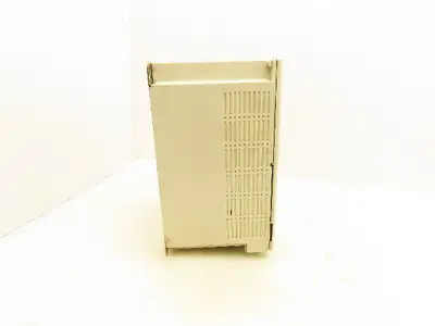 Toshiba VFS9-4055PL-WN(1) Transistor Inverter AC Drive 380/500V 14.3A 7.5HP 3PH