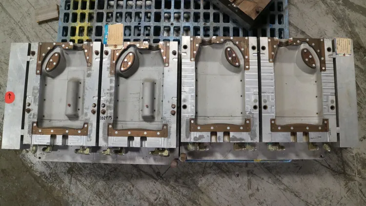 Used Blow Mold Recipient Blow Molding Machines Florida US | Molds Unlimited Inc #898368