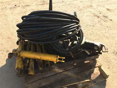 New | in-Stock AFTERMARKET HYDRAULIC SPINNERS, CYLINDERS, AND HOSE PACKAGE Hydraulic Cylinders Pennsylvania US | East West Machinery & Drilling #1416217
