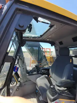 Used 2023 VOLVO EC300E LR Crawler Excavators Tennessee US | Moore Equipment #1517326