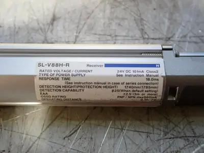 NEW KEYENCE SLV88H