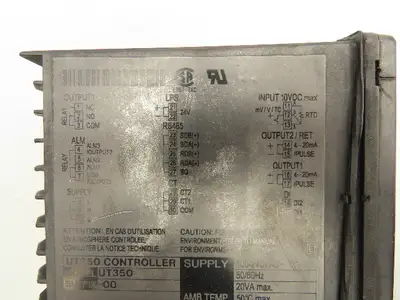 Yokogawa UT350-00 Controller LED Display 100-240VAC 20VA S4