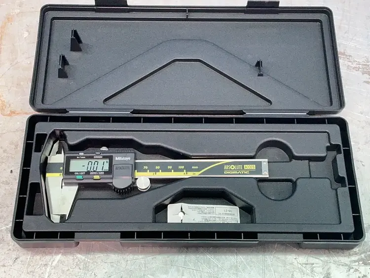 Used MITUTOYO 50019530 Digital Calipers Ohio US | HGR 24 #1272717