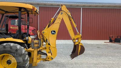 USED 2002 DEERE 110