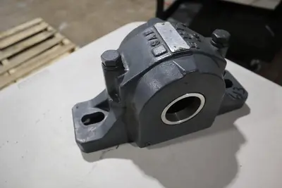 SKF - SAF613/ SAF-613 PILLOW BLOCK HOUSING STOCK S-540