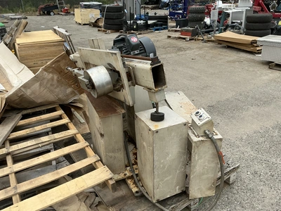 Used _UNKNOWN_ _UNKNOWN_ Belt Grinders Including Sanders Michigan US | Miedema Asset Management Group #1315904